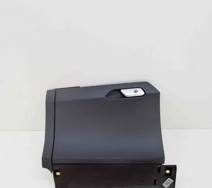 Glove box