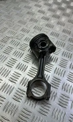 KIA Soul Piston with connecting rod