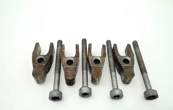 Mercedes-Benz Sprinter W907 W910 Fuel Injector clamp holder A6540163400
