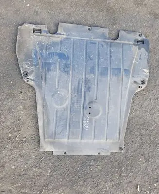 Renault Captur Engine splash shield/under tray 8200540585