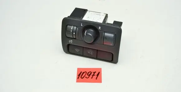 Subaru Outback Wing mirror switch 159940