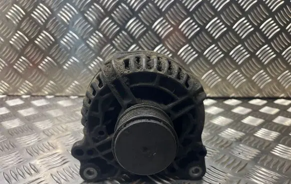 Volkswagen Golf IV Generator/alternator