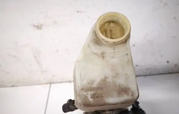 Opel Signum Brake fluid reservoir 320670692