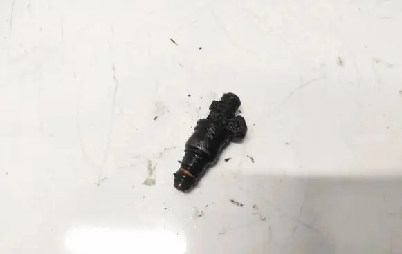 Audi A4 S4 B5 8D Fuel injector 280150446