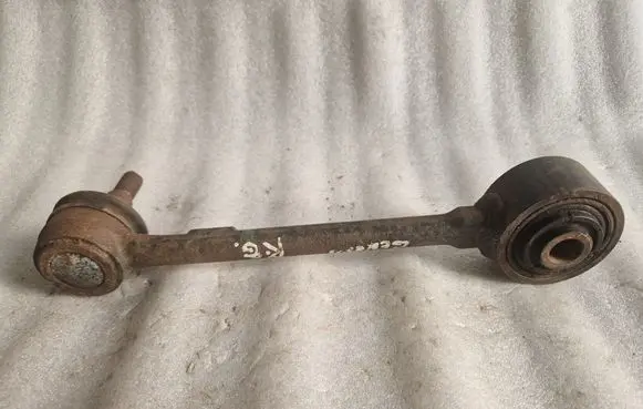 Hyundai Genesis Rear upper control arm/wishbone