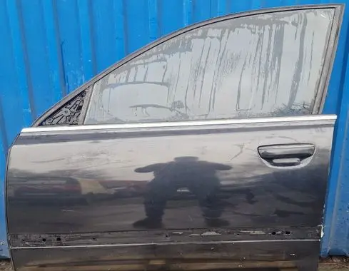 Audi A8 S8 D3 4E Front door