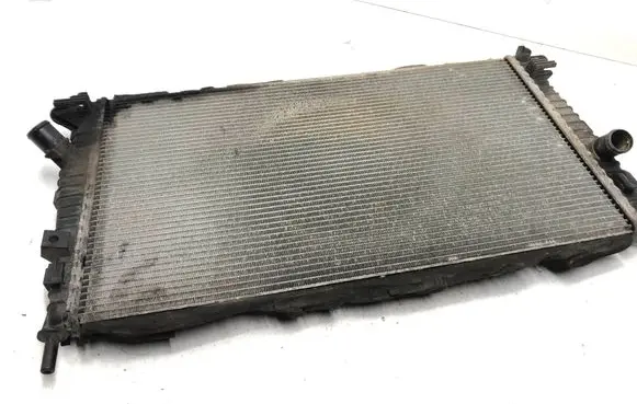 Ford C-MAX I Coolant radiator 3M5H8005TJ 30JUW200406