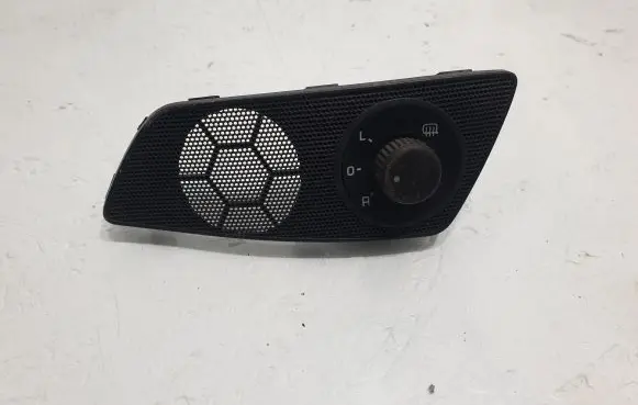 Skoda Octavia Mk2 (1Z) Wing mirror switch 1Z1867435