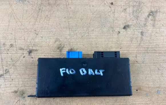 BMW 5 F10 F11 Gateway control module 9321878