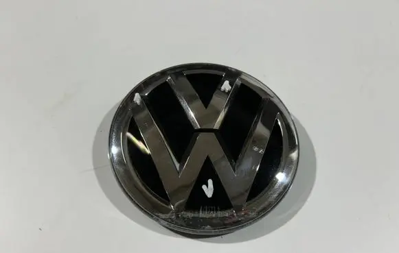 Volkswagen Arteon Manufacturer badge logo/emblem 3G0853601C KK19577