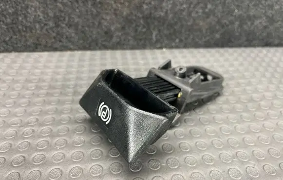 Mercedes-Benz C W202 Hand brake release handle 2024270312