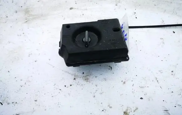 Audi A6 S6 C4 4A Tail light bulb cover holder thk81