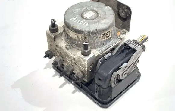 Ford Fiesta ABS Pump D1B1-2C405-AF