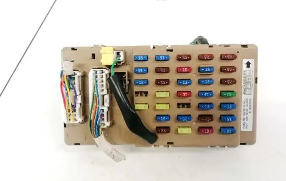 Subaru Outback Fuse box set LB101002B FLB101002B