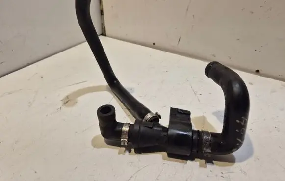 Audi A4 S4 B5 8D Air intake hose/pipe 058133783A
