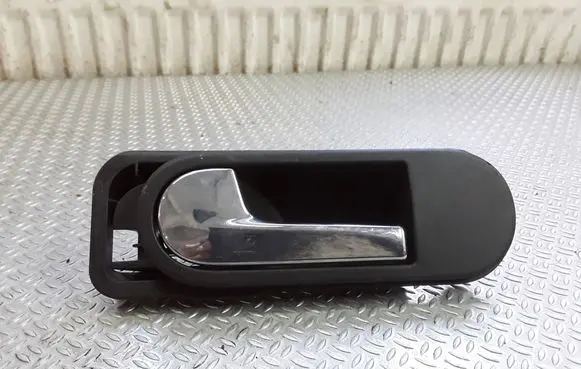 Volkswagen Golf Plus Rear door interior handle
