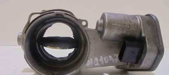 Volkswagen Touareg I Throttle valve 07Z128069A