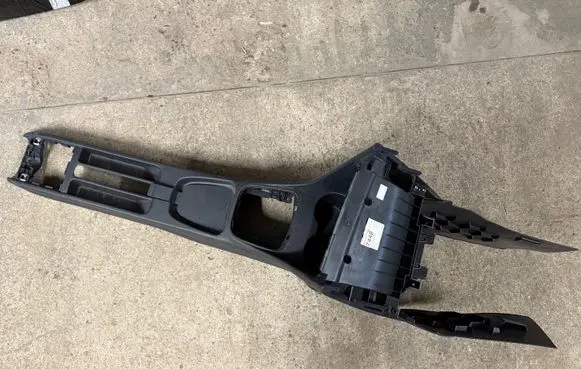 Volkswagen Polo V 6R Other center console (tunnel) element 6R1863680D