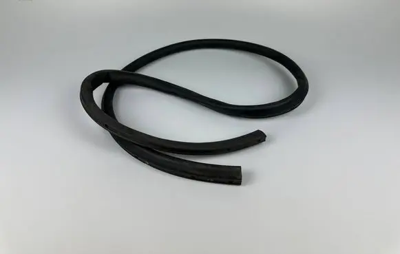 BMW 4 F32 F33 Rubber seal front coupe door 7279737 7279738 223367
