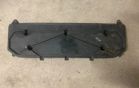 Volkswagen Tiguan Front bumper skid plate/under tray 5N0805915