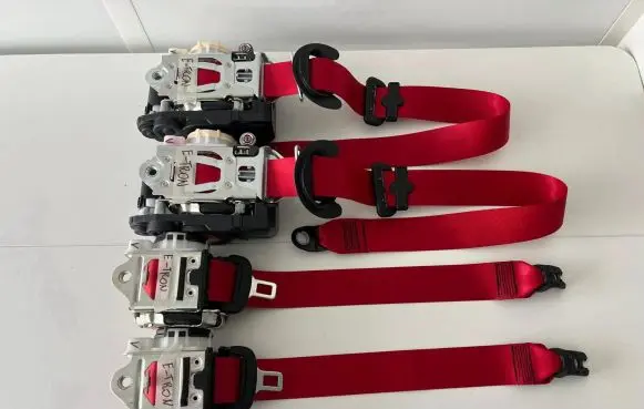 Audi e-tron Set of seat belts 