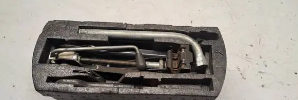 Volkswagen Jetta V Tool box 1J0012115AE