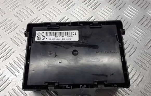 Renault Modus Fuse box set 8200652284