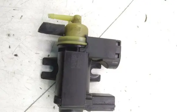 Audi Q5 SQ5 Turbo solenoid valve 8K0906627