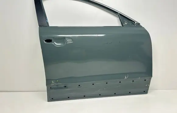 KIA Niro Front door