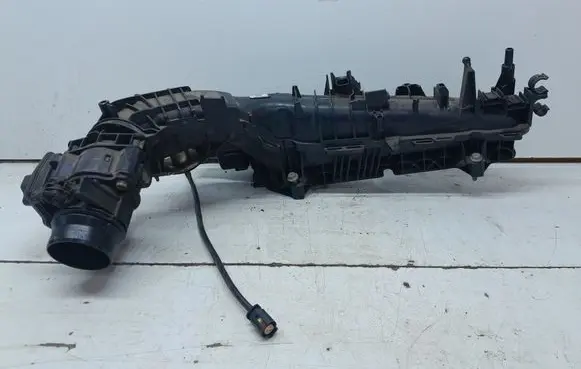 BMW 5 F10 F11 Intake manifold 8513655 8512452 8570791