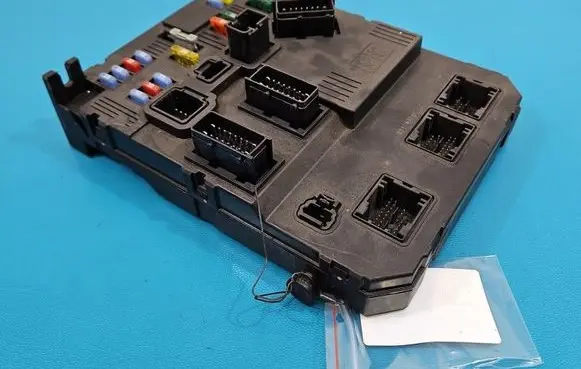 Citroen Berlingo Central body control module 9653667580 IMPRK1582014