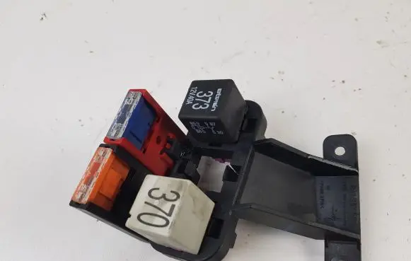Audi A6 S6 C5 4B Fuse module 4B1937503