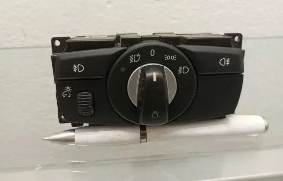 BMW 5 E60 E61 Light switch 6988554
