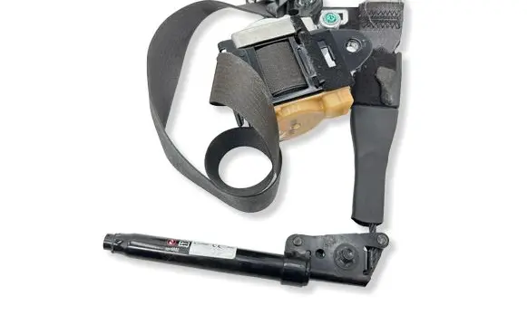 Opel Mokka X Front seatbelt 42353692