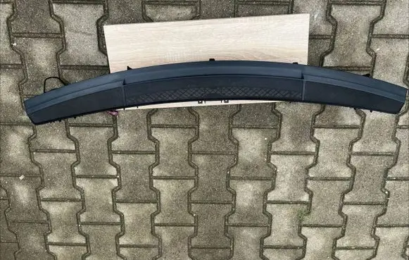Mercedes-Benz C W204 Tailgate hydraulic pump cover A2046830130