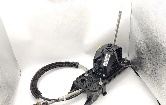 Audi Q3 8U Gear selector 5N1713025H 5N0713265C