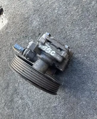 Mazda 3 I Power steering pump 