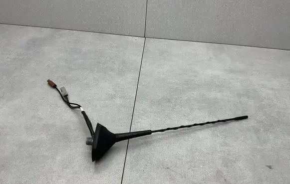 Nissan X-Trail T32 Aerial GPS antenna 282B34CB0AA