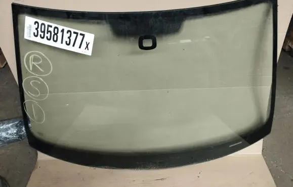 Volkswagen Golf VI Front windscreen/windshield window 