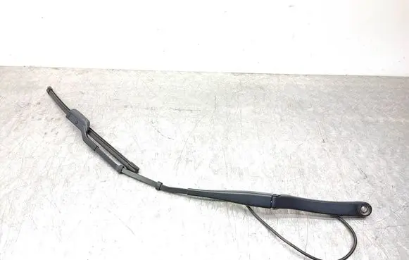 Tesla Model 3 Front wiper blade arm 107672900C