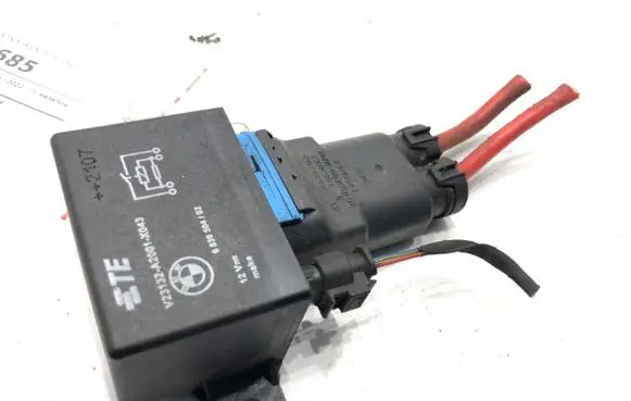 BMW 5 G30 G31 G38 Fan control module 6836504