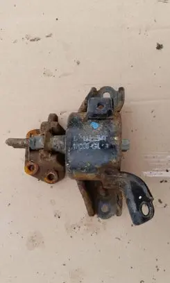 KIA Rio Gearbox mount D01