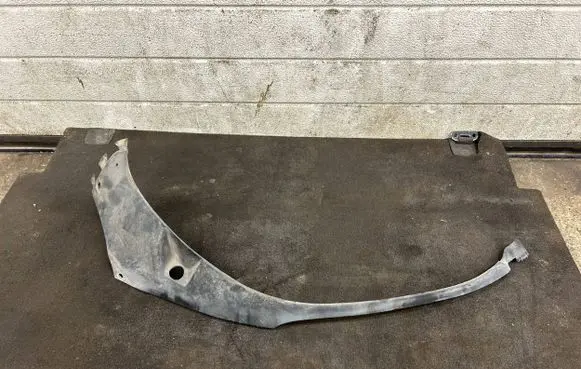 Porsche Macan (95B) Under headlight/headlamp trim 95B807174A