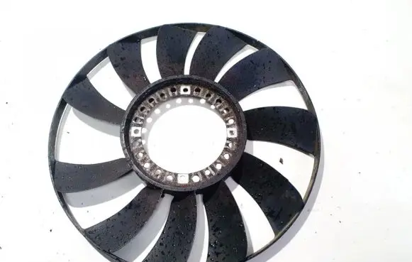 Volkswagen PASSAT B5.5 Fan impeller 058121301B