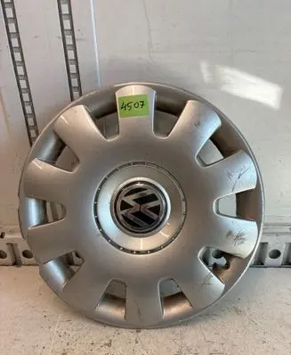 Volkswagen Golf IV R15 wheel hub/cap/trim 1J0601147P