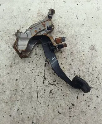 Infiniti EX Brake pedal 