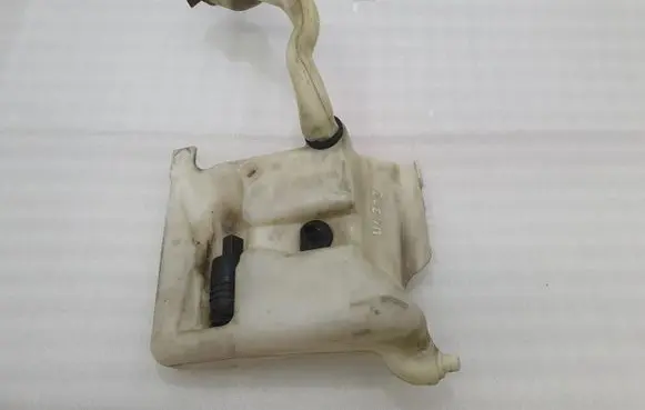 Ford Galaxy Windshield washer fluid reservoir/tank 