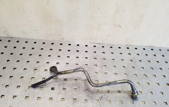Toyota Avensis T270 Turbo turbocharger oiling pipe/hose