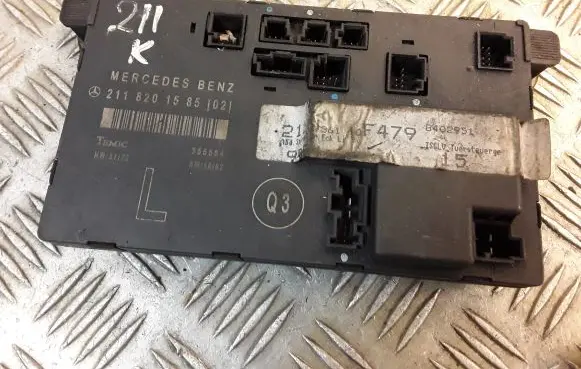 Mercedes-Benz E W211 Door control unit/module 2118201585 A2118201585