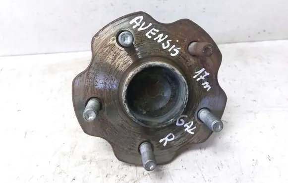 Toyota Avensis T270 Rear wheel hub